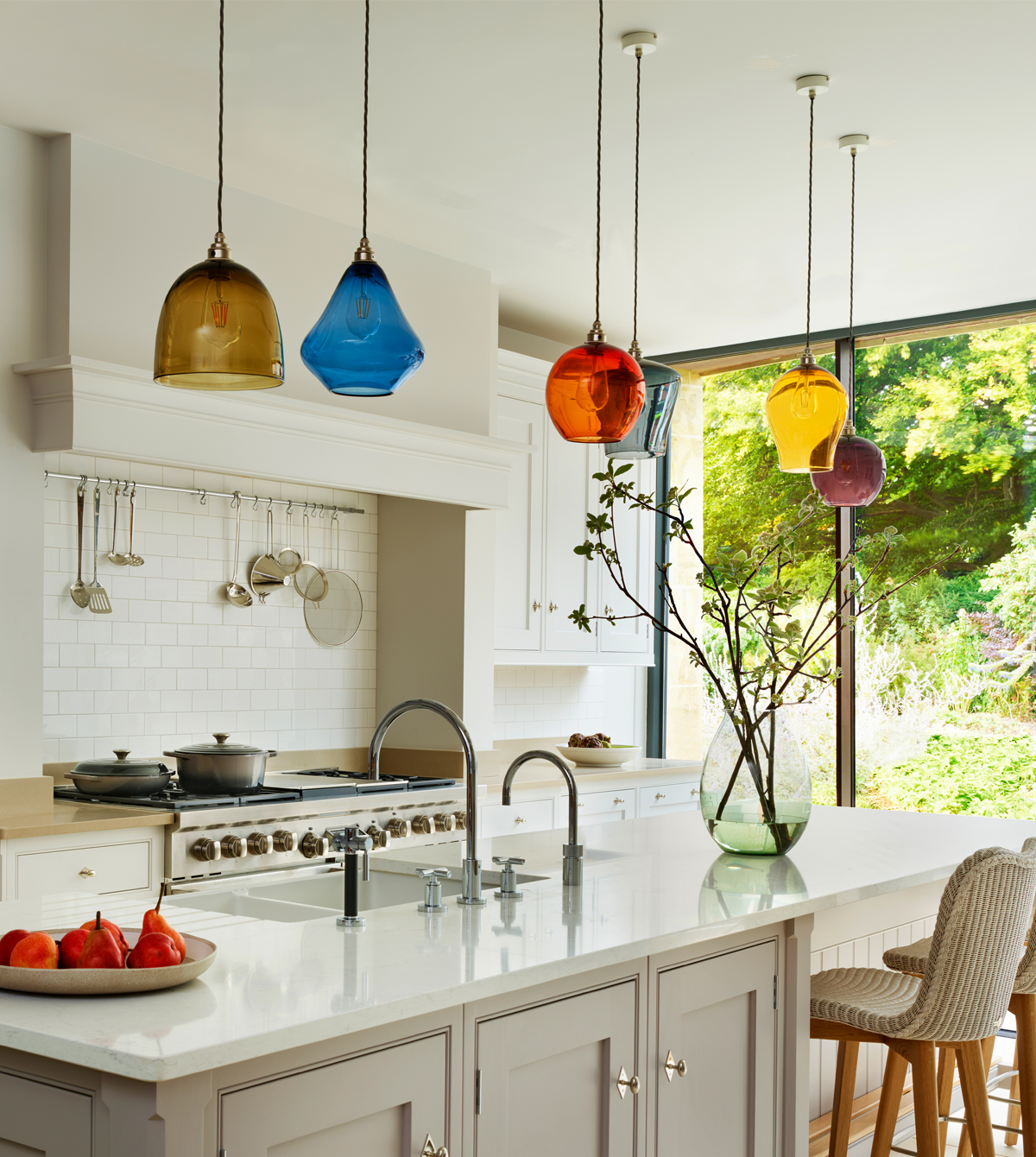 04-Martin-Moore-Kitchen-Glass-Pendants