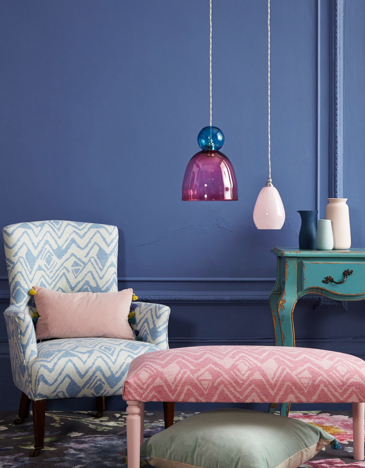 02-Blown-Glass-Pendants-Bedroom