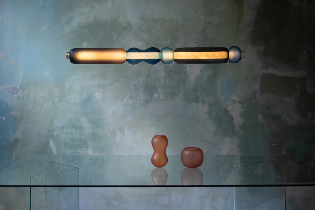 Illuminated-Horizontal-Glass-Light-Piece
