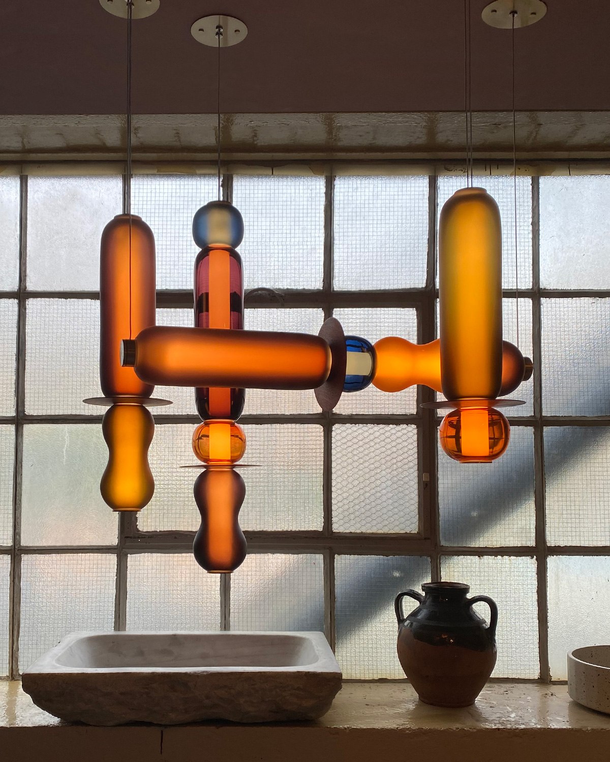 Curiousa-wave-II-sculptural-group-glass-beam-lights